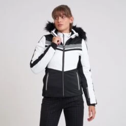 DARE 2B DYNAMITE JKT WHITE BLACK 2 -Warm Winter Outlet Store 9 104380 dynamite jkt white black dwp511 7p5 04