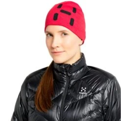 Haglöfs HAGLOFS REVERSIBLE LOGO BEANIE SCARLET RED/TRUE BLACK 22 -Warm Winter Outlet Store 9 105901 reversible logo beanie scarlet red true black 605144 4nc 04
