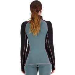 MONS ROYALE W OLYMPUS HALF ZIP VLU BURNT SAGE/BLACK 23 -Warm Winter Outlet Store 9 113959 w olympus half zip vlu burnt sage black 100017 1165 374 03