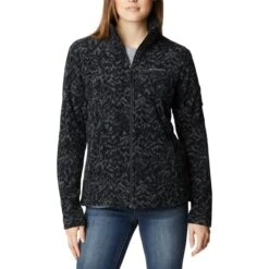 COLUMBIA FAST TREK PRINTED JKT W BLACK TERRAIN P 23