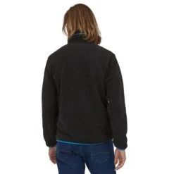 PATAGONIA M'S LW SYNCH SNAP-T P/O BLACK 23 -Warm Winter Outlet Store 9 128247 25551 blk 03