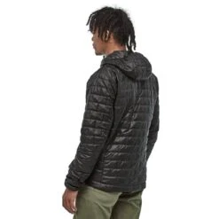 PATAGONIA NANO PUFF HOODY BLACK 23 -Warm Winter Outlet Store 9 46333 nano puff hoody black 84222 blk 03